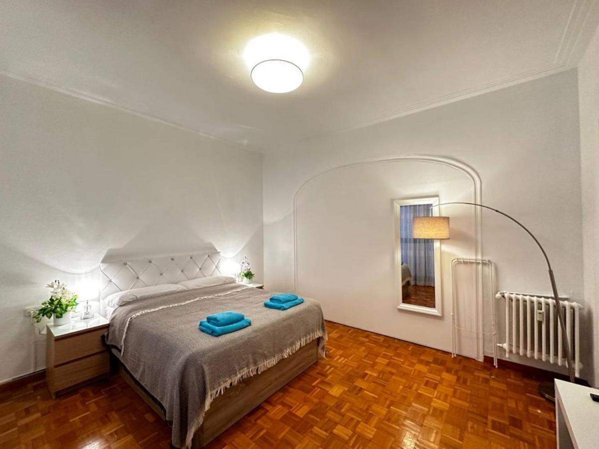 Rooms Nuevo Roger Barcelona Bilik gambar