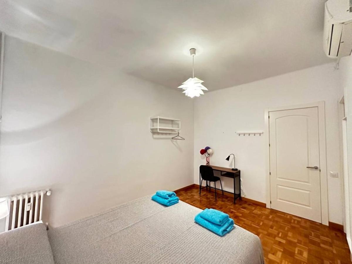 Rooms Nuevo Roger Barcelona Luaran gambar
